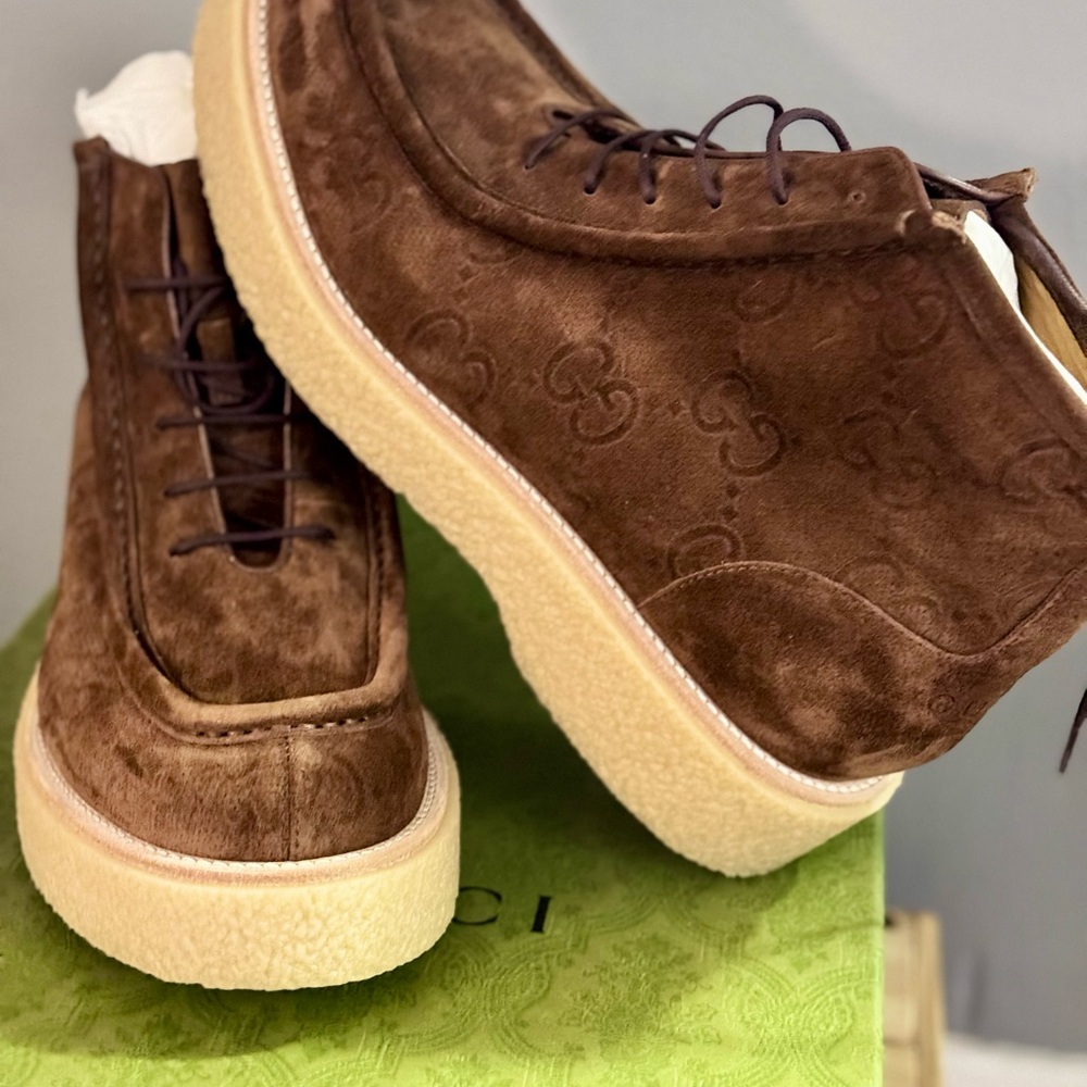 BRAND NEW AUTHENTIC Menen Gucci Suede Lace-Up Boots